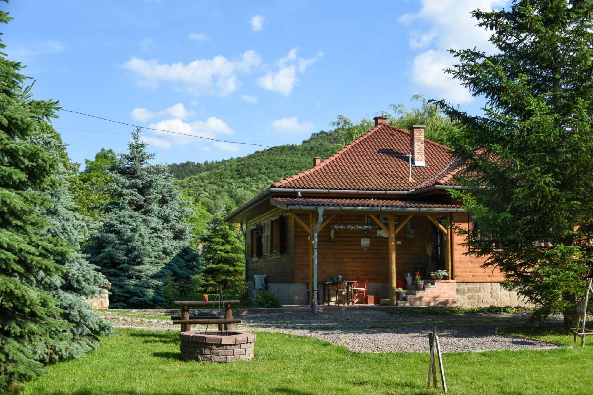 Halháza vendégház Sirok Esterno foto