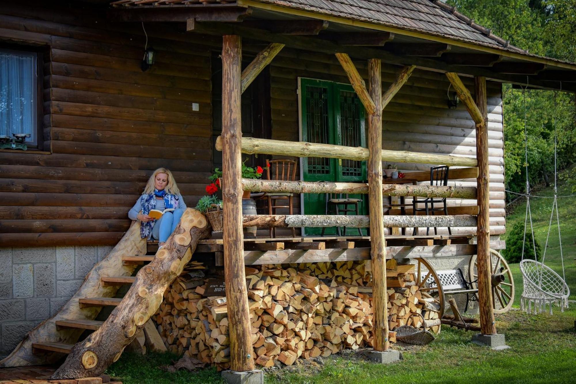Halháza vendégház Sirok Esterno foto
